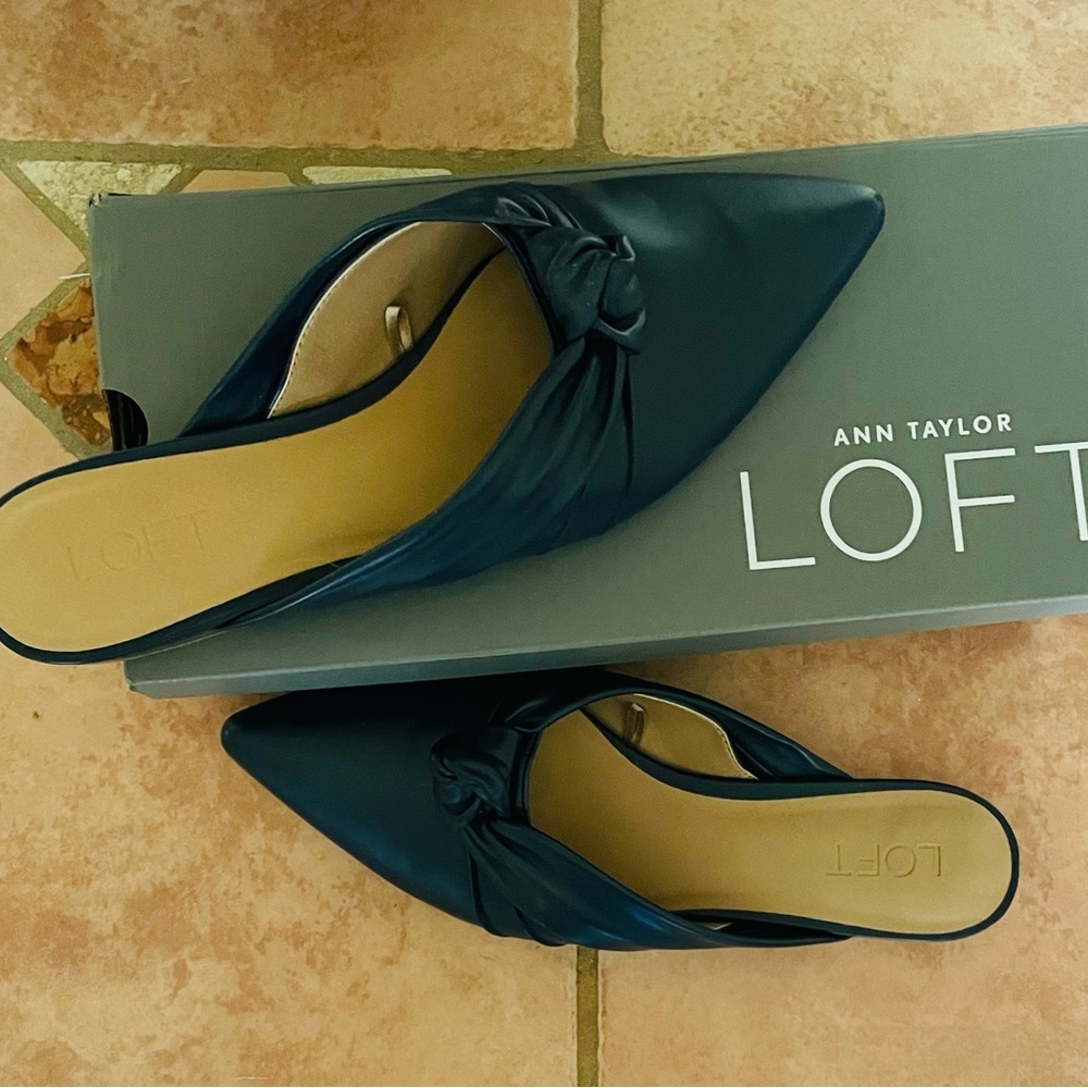 Ann Taylor Loft Knotted Mule Navy Blue Size 8 1/2
